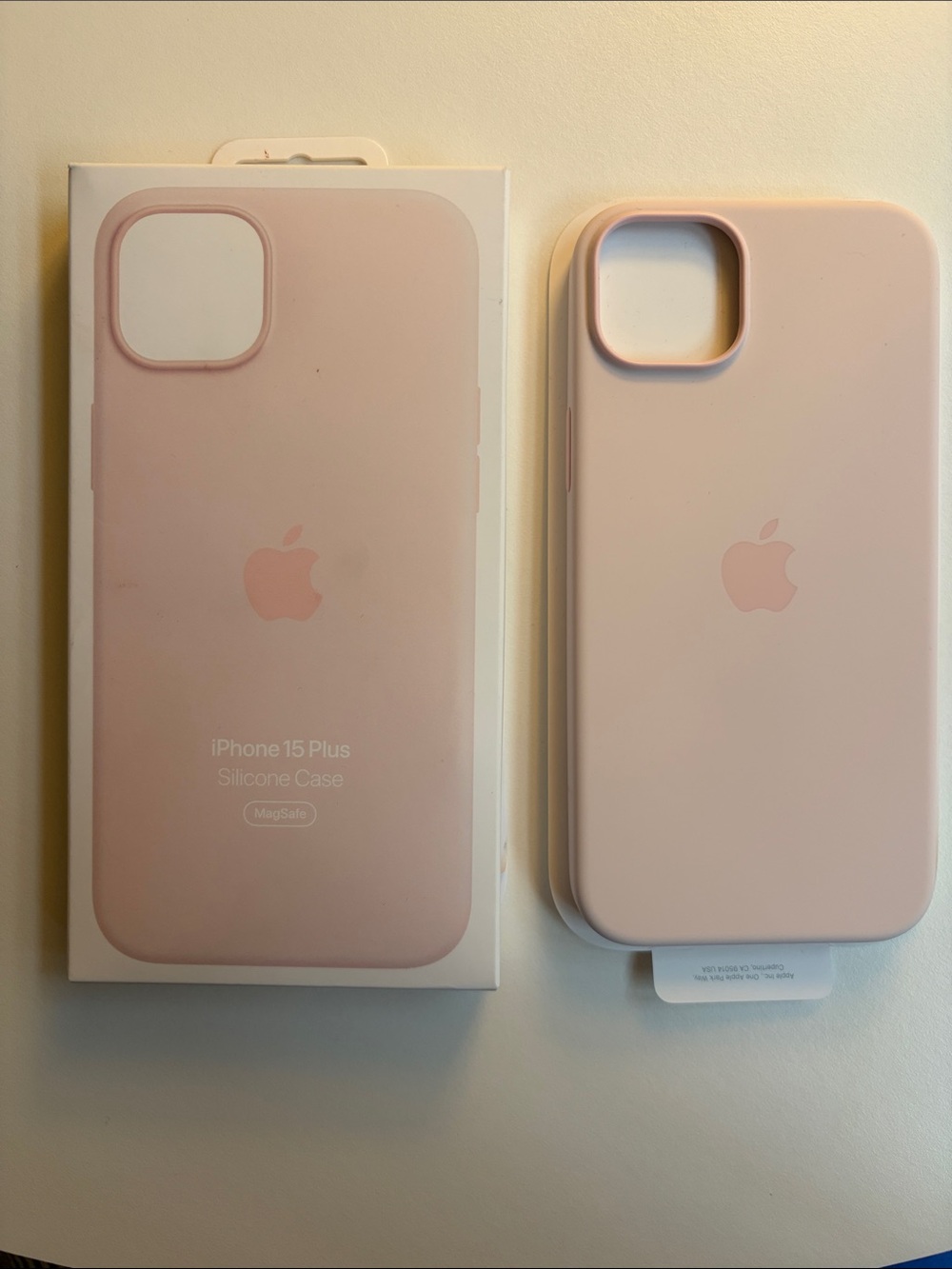 Apple iPhone 15 Plus Silicone Case - Light Pink